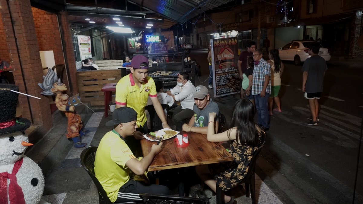 Opciones. El menú de los locales es variado y no solo se limita en comidas rápidas. También hay piqueos y bebidas de moderación.