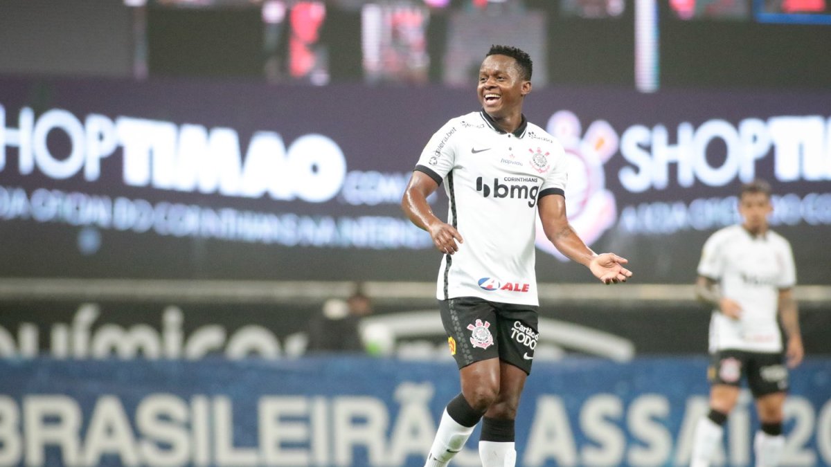 Juan Cazares es considerado como uno de los futbolistas más talentosos del país. Los escándalos lo privan de llegar más lejos.