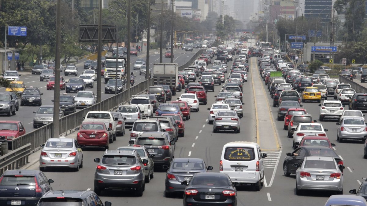 Los salvoconductos los emitirá la autoridad municipal para citas médicas y traslados al aeropuerto.