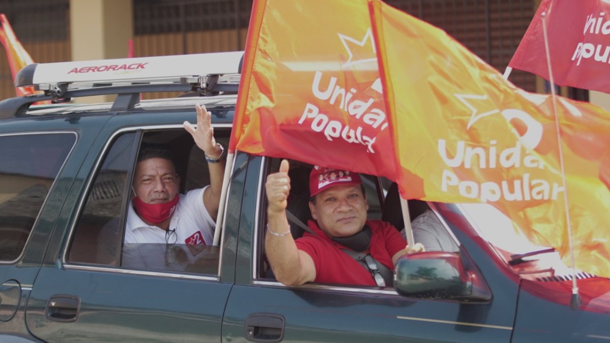 Campaña. Militantes de Unidad Popular participaron de una caravana durante el fin de semana en Guayaquil.