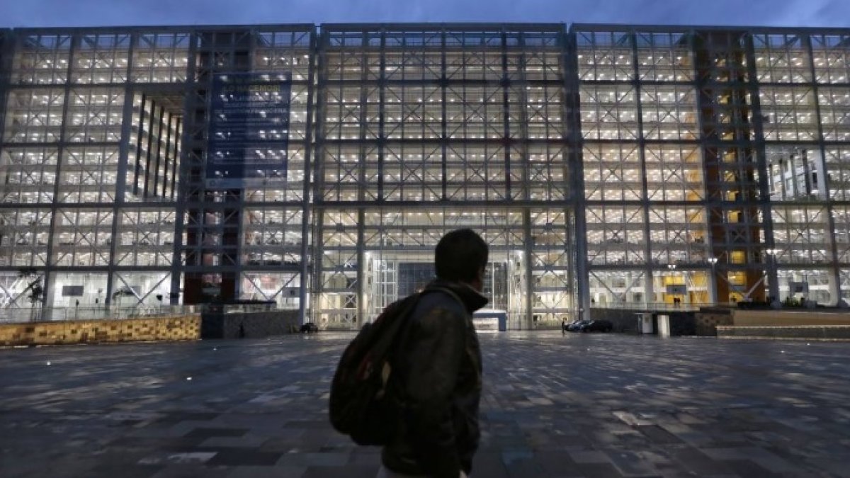 Plataforma Gubernamental, que alberga las oficinas del Ministerio de Economía y Finanzas, en Quito. Una de las razones de la mejoría en el ranking es el mejor desempeño fiscal.