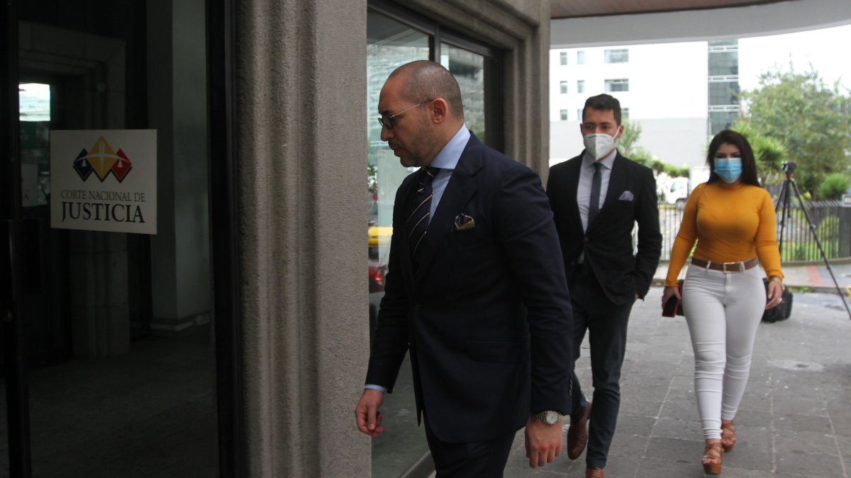 Diligencia. Jorge Luis Ortega asistió el lunes al anuncio de la condena para el exsecretario del Agua Wálter Solís.