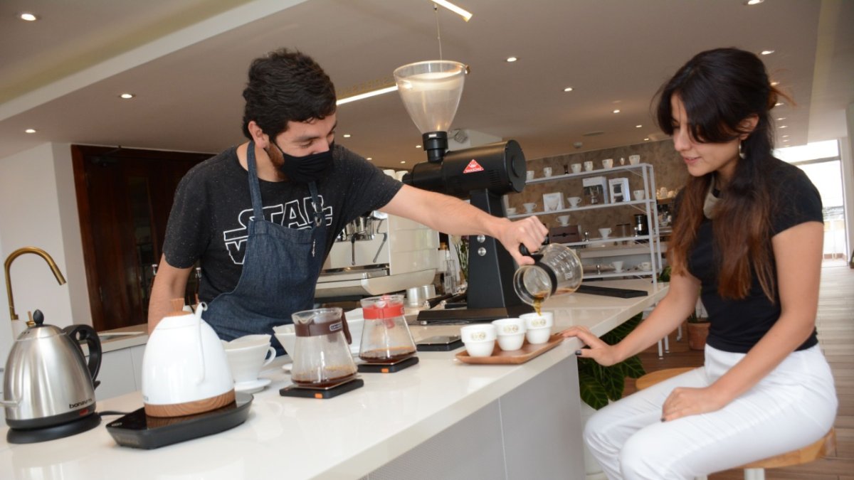 La cafetería Coffee Relief funciona dentro del Hotel Quito.