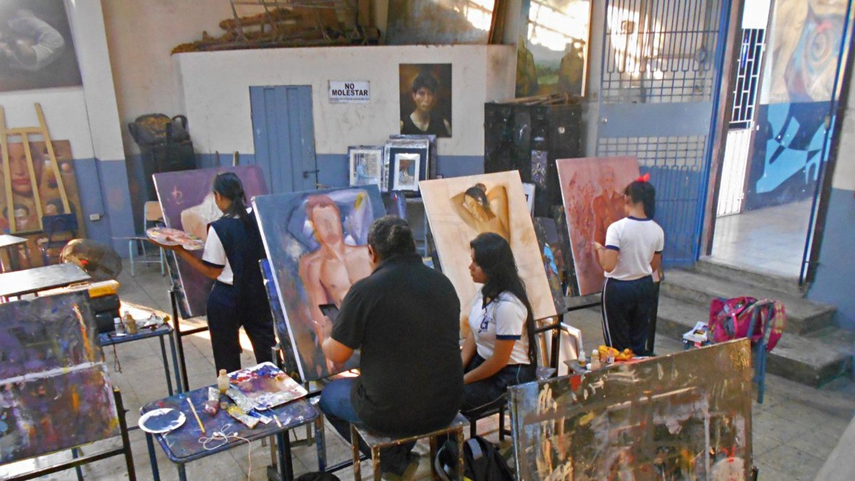 Por el momento, el Colegio de Bellas Artes de Guayaquil es la única opción que tienen los jóvenes para desarrollar actividades en este campo.