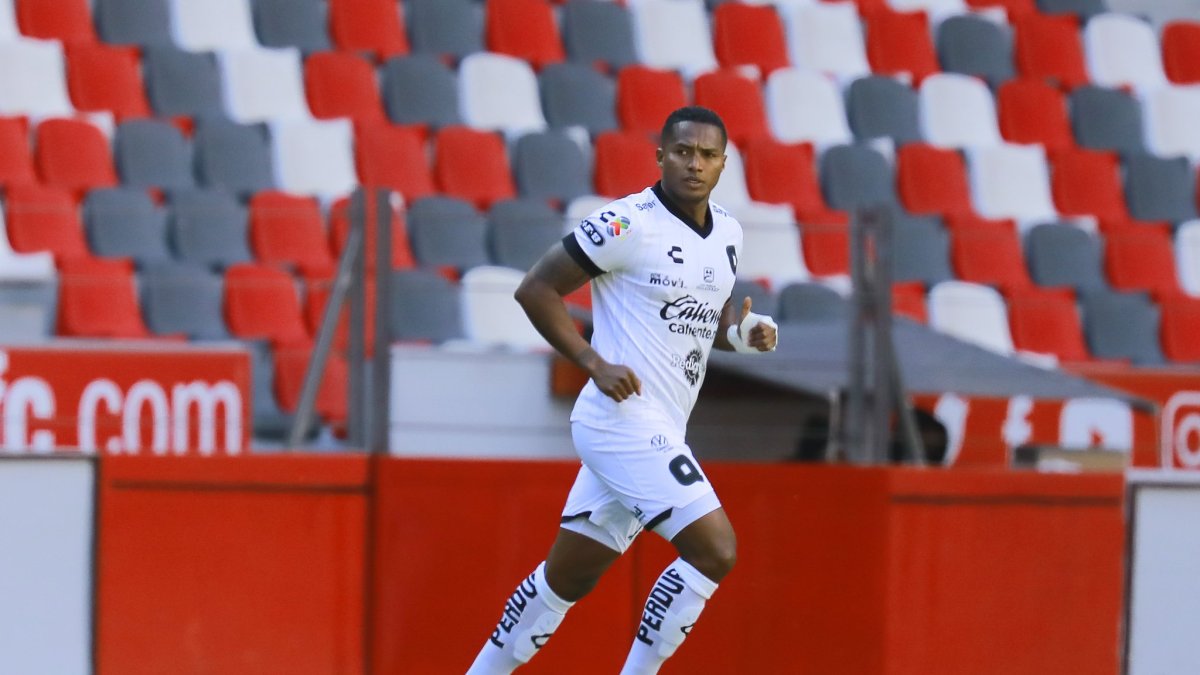 El ecuatoriano jugó como lateral derecho y tuvo algunos problemas para apoyar en la ofensiva