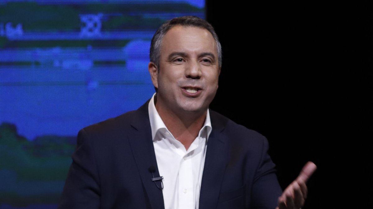 El anuncio del excandidato Guillermo Celi llega 17 días antes de las elecciones de segunda vuelta.