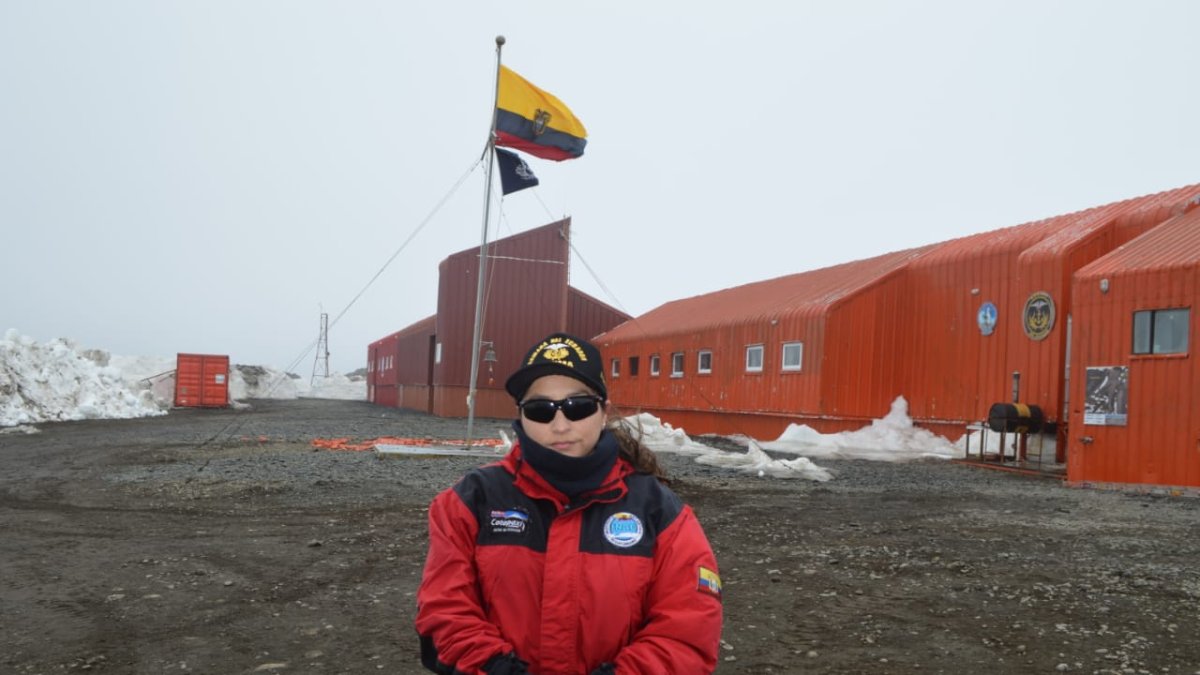 Miriam Martínez tiene 32 años y 10 los ha dedicado a la Armada del Ecuador.