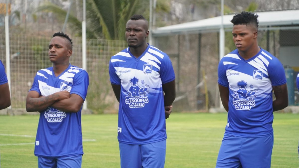 José Hernández, Renny Simisterra y Bryan de Jesús, tres los nuevos rostros que mostró Delfín en su primer día de trabajo.