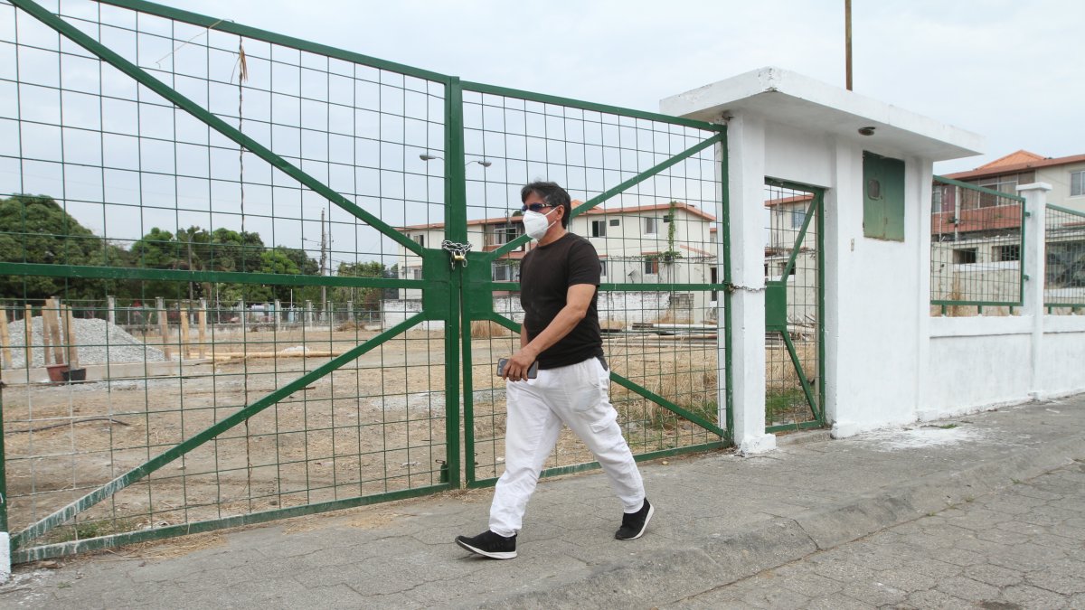 Espacio. El solar está ubicado junto a un parque que se inauguró hace un año.