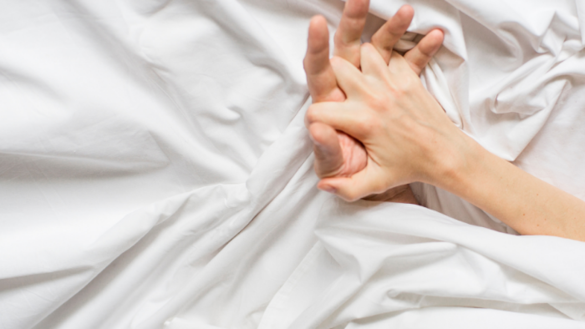 El estudio también muestra que tener sexo oral a una edad más temprana y más parejas en un período de tiempo más corto se asoció con mayores probabilidades de tener cáncer de boca y garganta relacionado con el VPH.