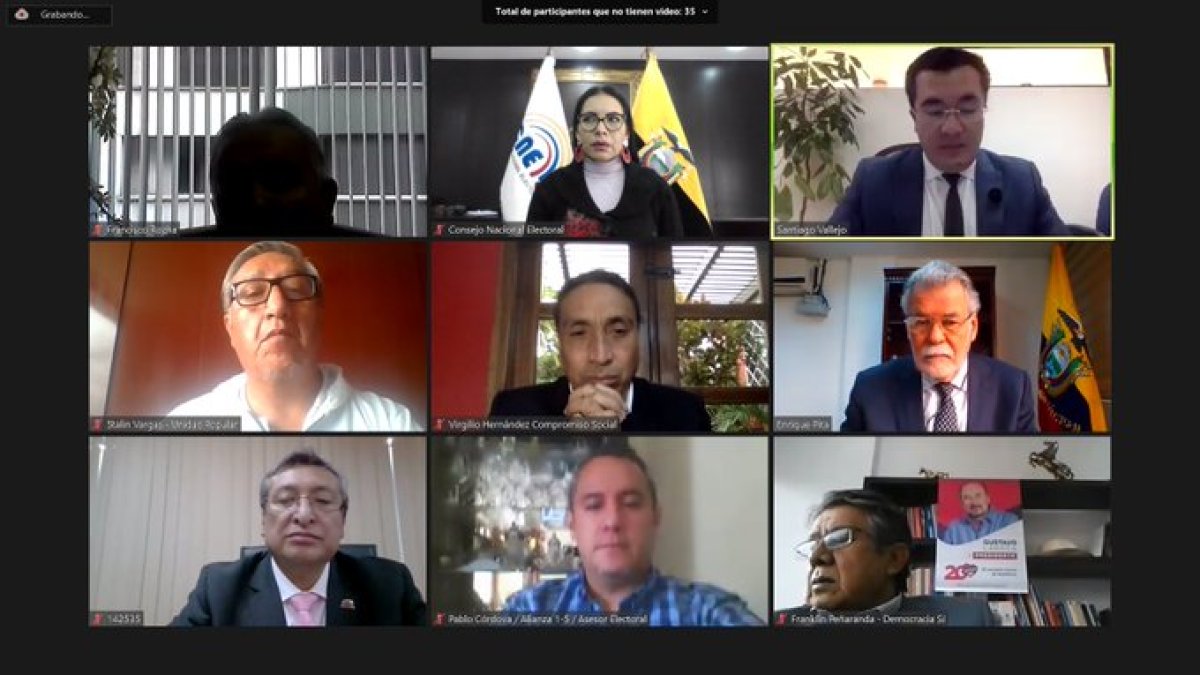 Los consejeros electorales participan este 12 de enero en el quinto Consejo Consultivo con las organizaciones políticas.