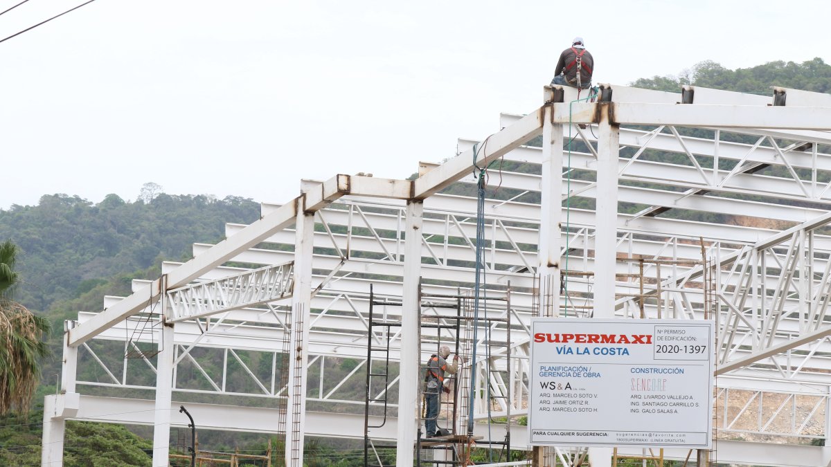 La cadena de ventas al detalle avanza en la construcción de su primer local en esta zona de desarrollo y alta plusvalía.