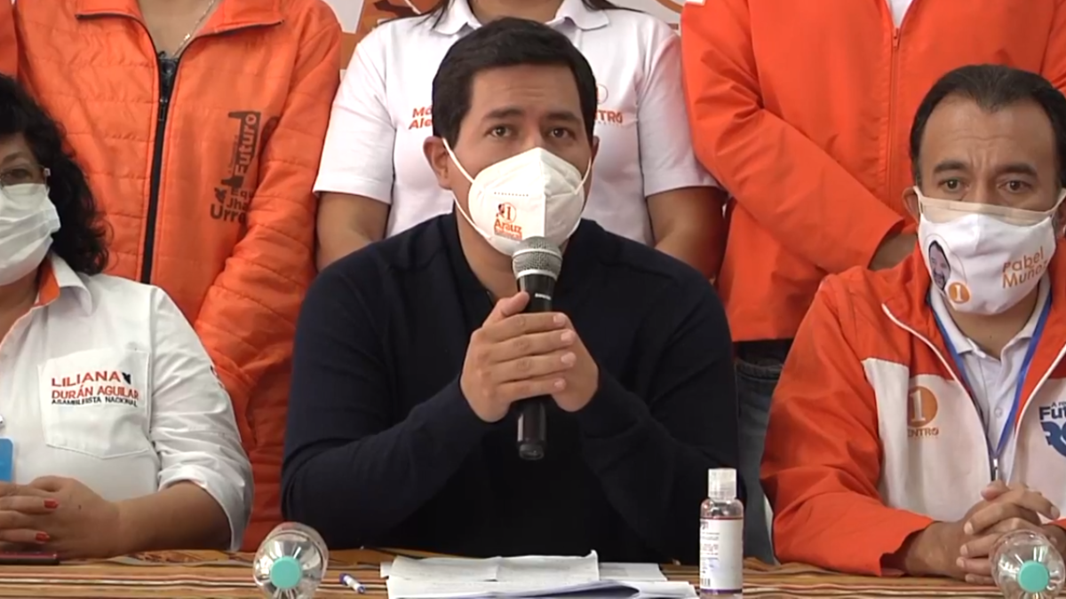 El candidato a la presidencia por Unes, Andrés Arauz, rechazó la suspensión de la promoción electoral.