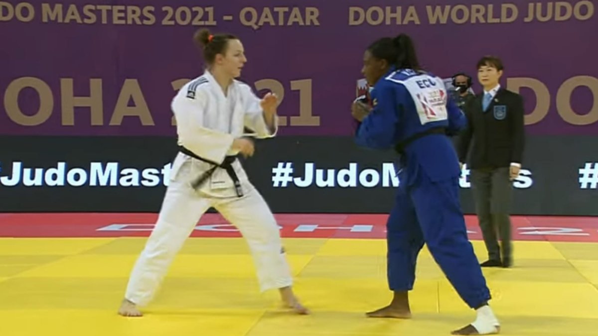 La judoca ecuatoriana, actual # 17 del mundo (d) cayó ante la polaca Beata Pacut (#20).