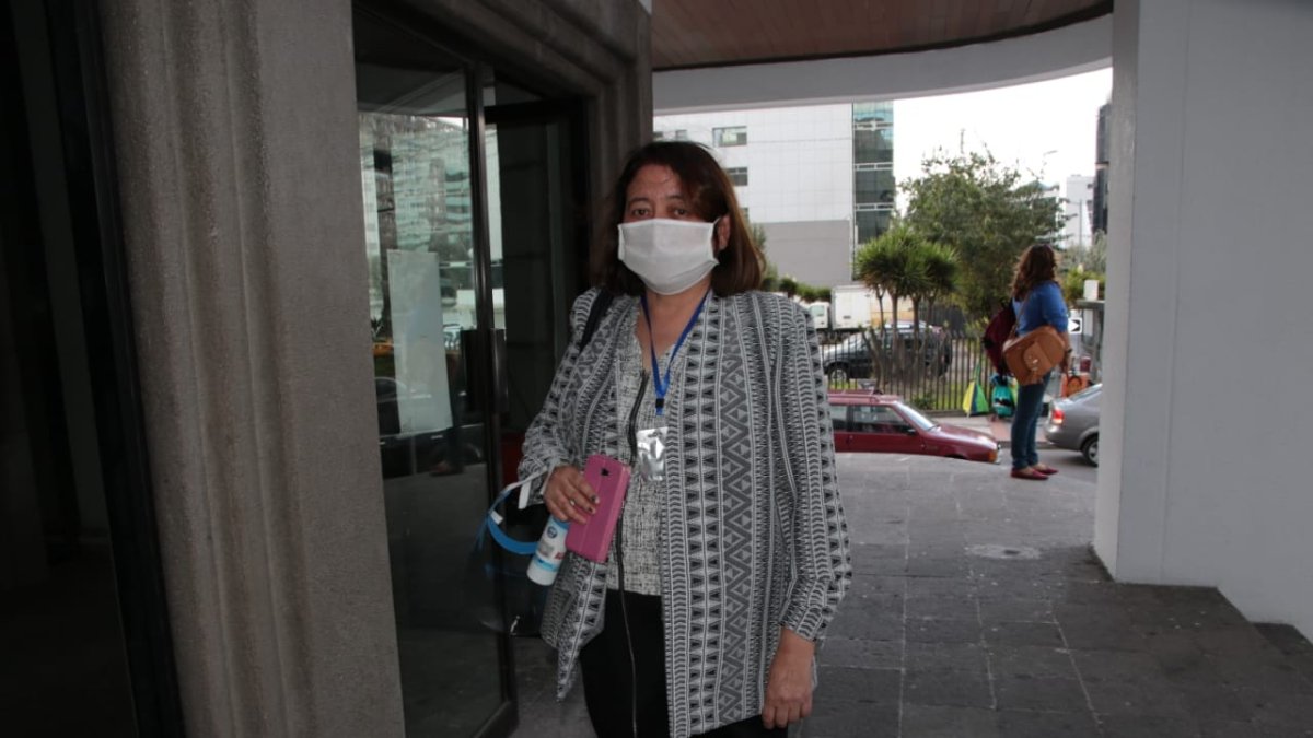 Diligencia. Gina Gómez de la Torre abogada del expresidente del Consejo de participación Ciudadana, Christian Cruz.