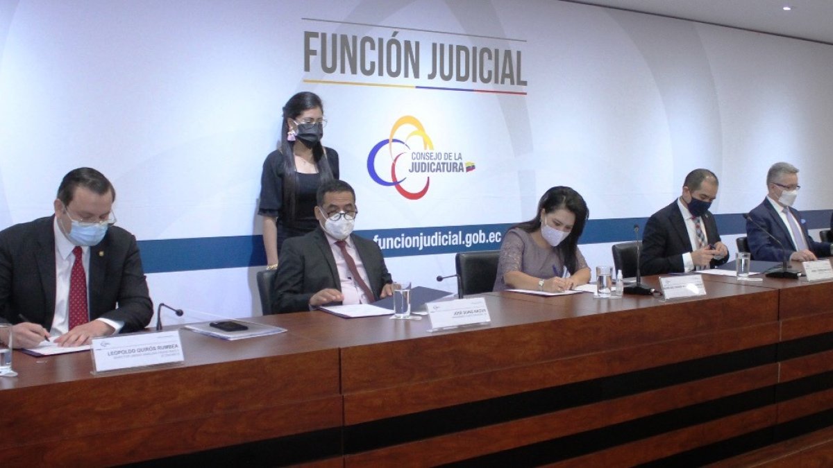 Evento. En el Complejo Judicial se suscribió el acuerdo de creación de la Mesa de Lucha contra la Corrupción.