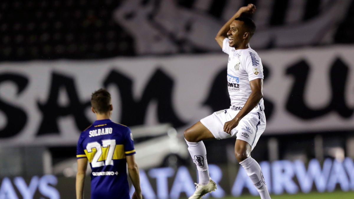 Un compendio de yerros en la última línea xeneize propició el vendaval del equipo brasileño. Derrota y eliminación de la Libertadores.