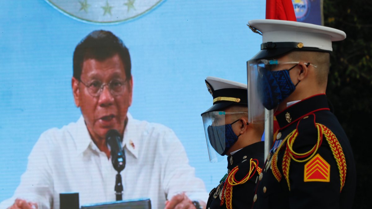 El presidente de Filipinas, Rodrigo Duterte, en declaraciones a los ciudadanos.