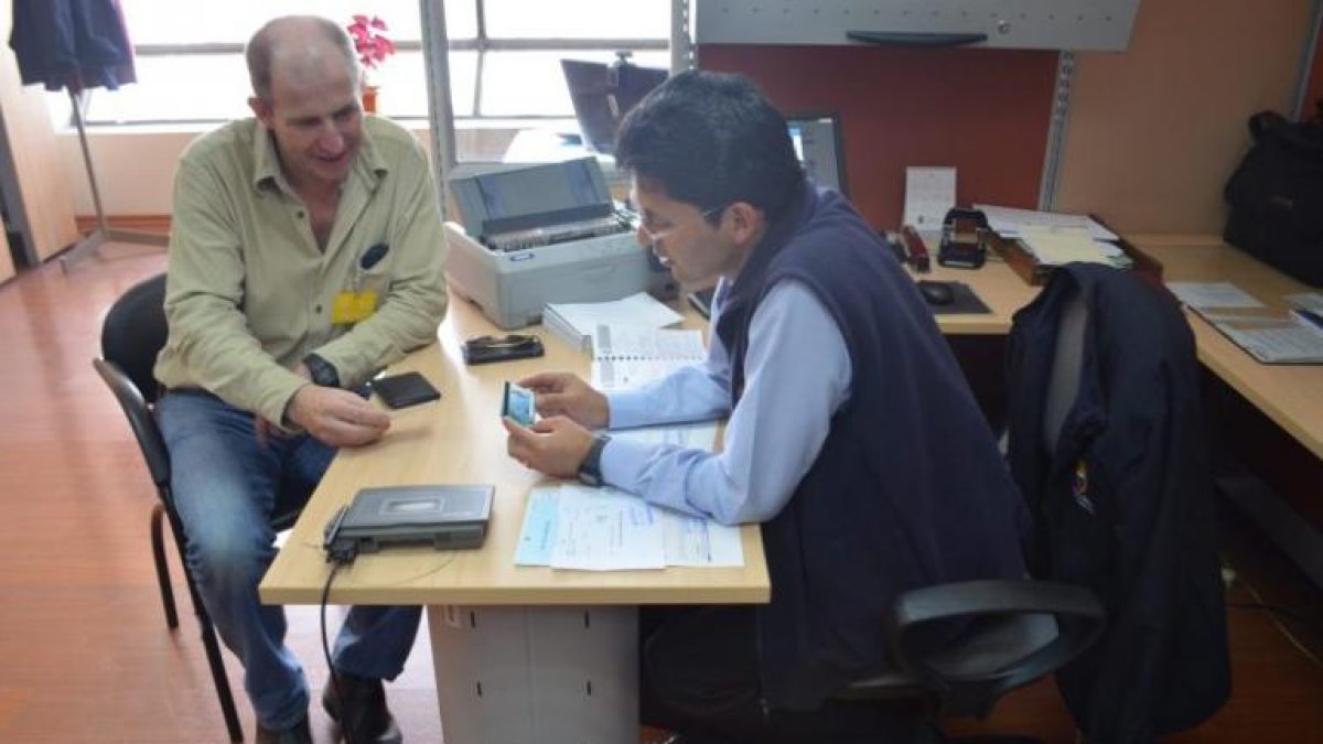 Los trámites de documentos habilitantes para trabajar en la aeronáutica se realizan en las oficinas de la Aviación Civil de Guayaquil y Quito.