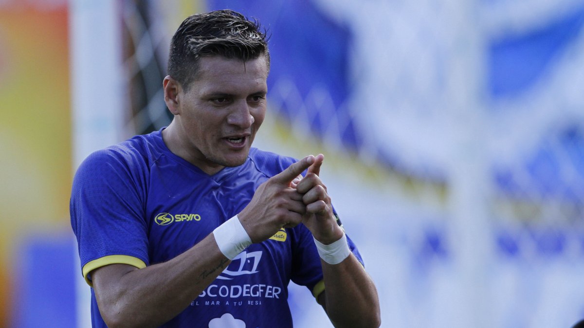 Carlos Garcés fue un permanente dolor de cabeza para Barcelona, ahora estará en esa orilla.