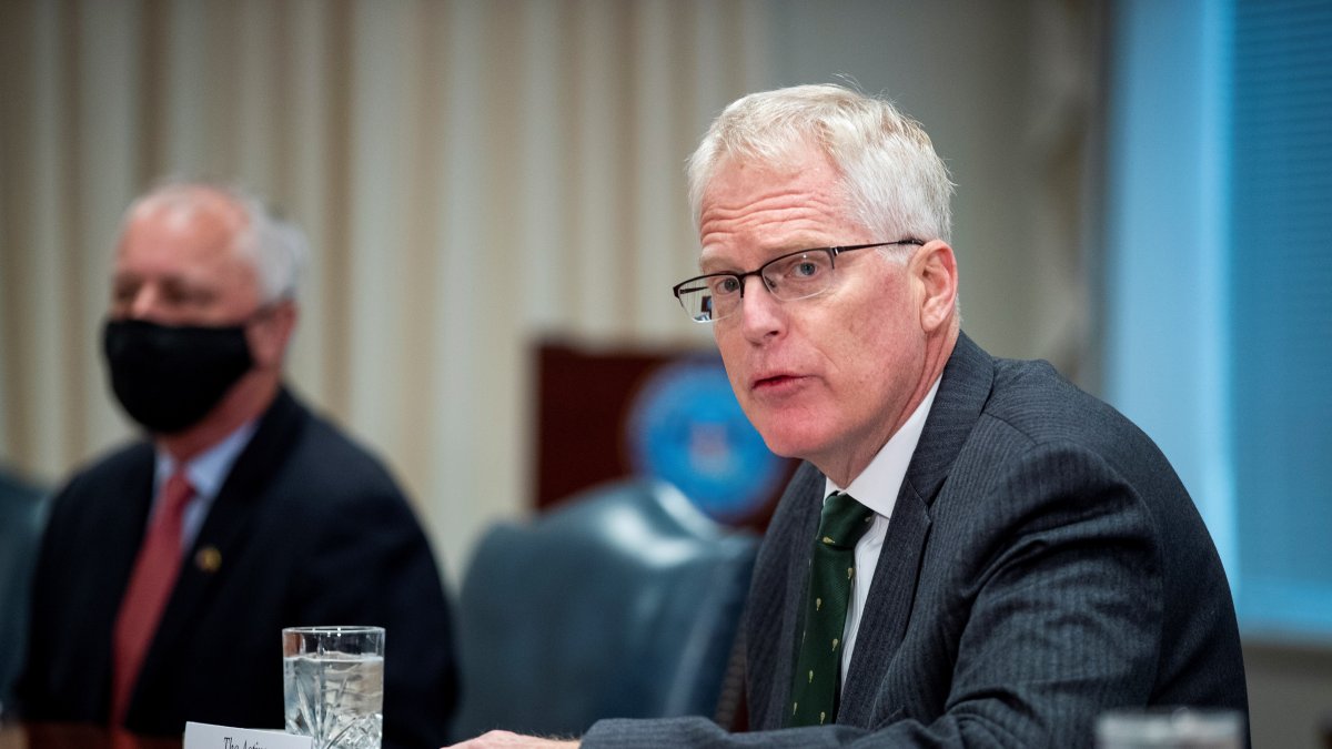 En la imagen, el secretario de Defensa en funciones, Christopher Miller.