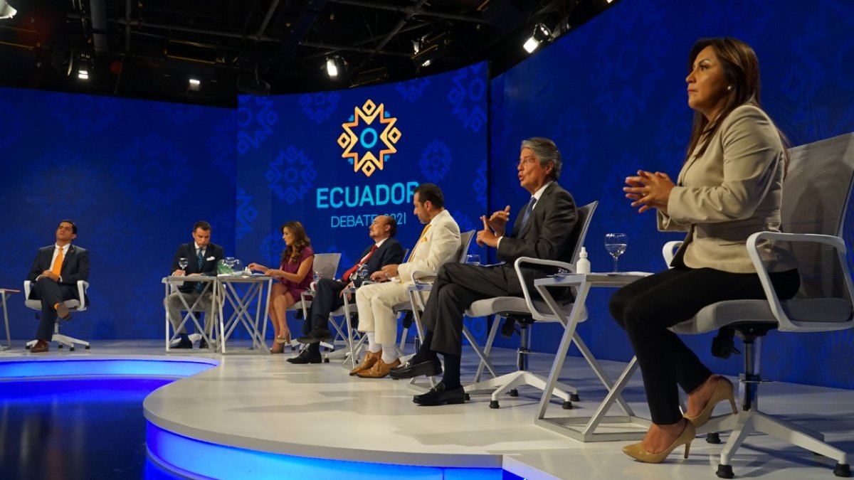 En enero de 2021, los entonces 16 candidatos presidenciales expusieron sus planes de gobierno.