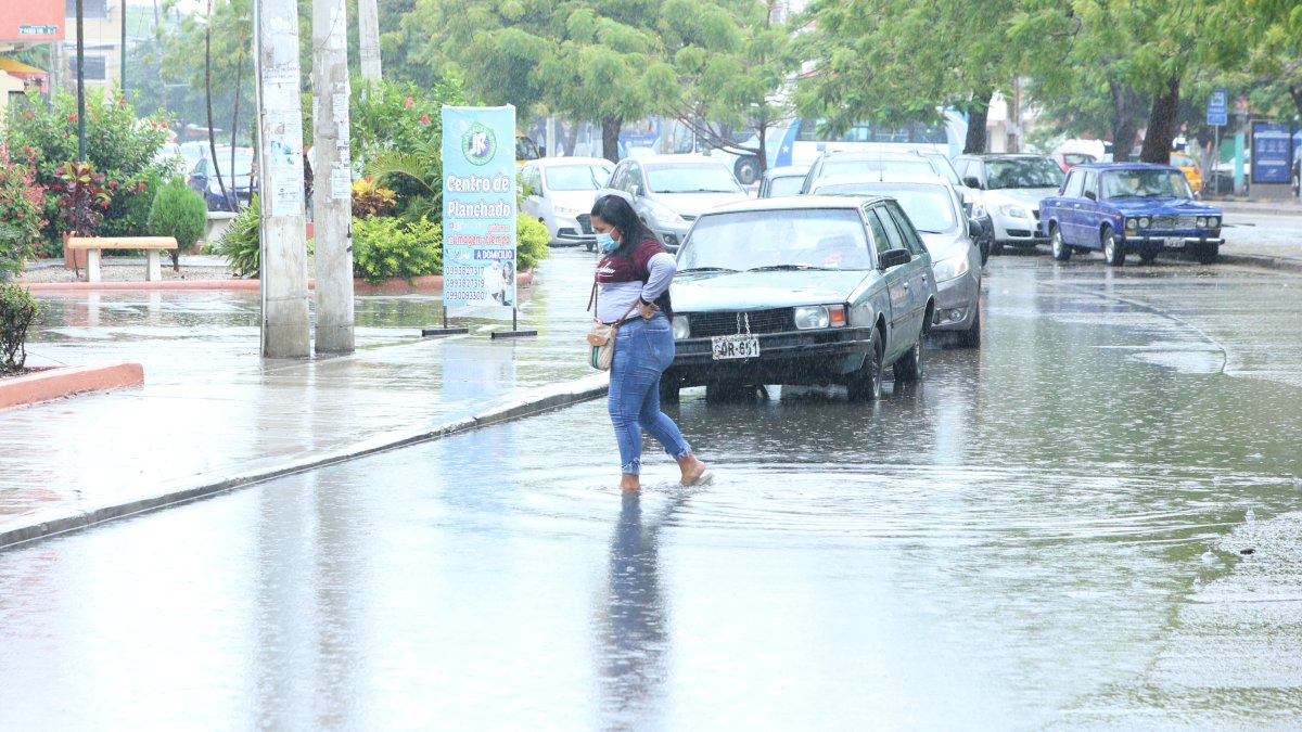 Sauces. Hasta las 11:00, ese era el panorama en las calles de esta ciudadela.