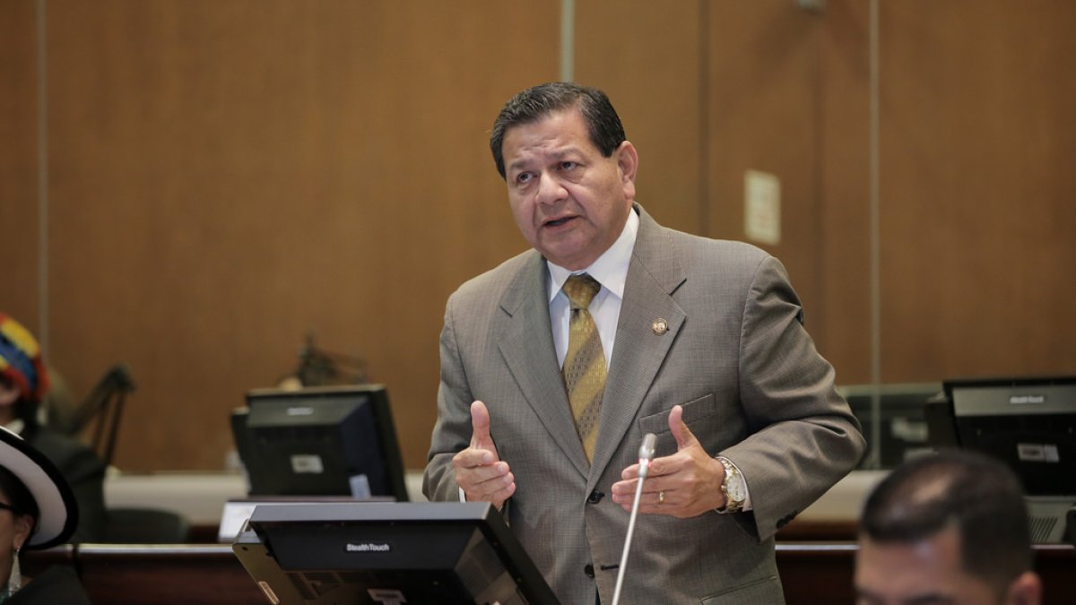 El asambleísta Jimmy Candell durante una sesión del pleno.