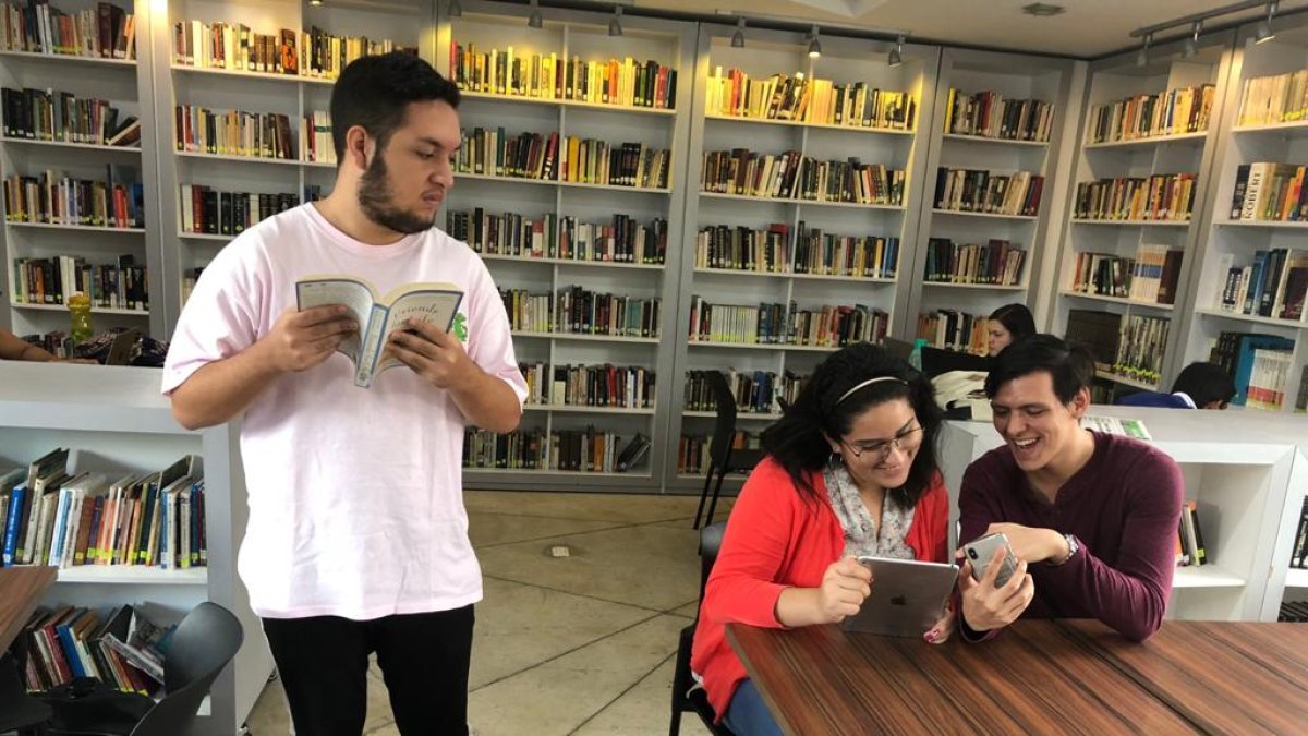 Educación de calidad, derechos ciudadanos, defensa del medio ambiente y los animales, lucha feminista, defensa de la vida, etc, son las causas que defienden los jóvenes.