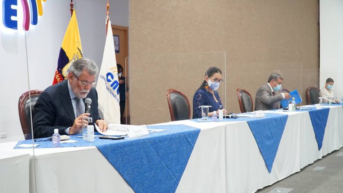 Los consejeros electorales resaltaron que en la sentencia del TCE se reconoce que Justicia Social si hizo elecciones primarias el 20 de agosto pasado.