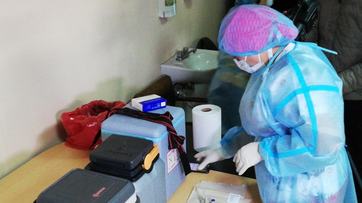 Vacunación. En el hospital Militar de Quito también se aplicarán las vacunas al personal médico en la primera fase.