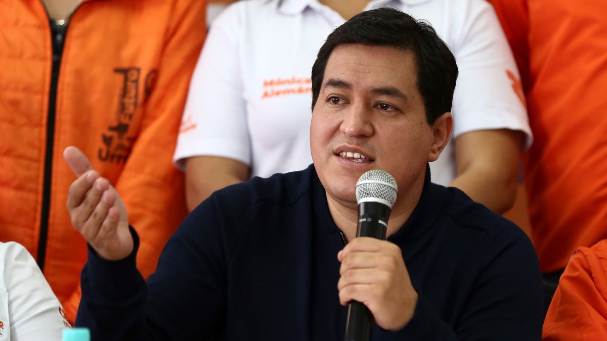 Andrés Arauz aseguró en una entrevista a Efe que si vence el próximo 7 de febrero en Ecuador, no cumplirá las condiciones pactadas en 2020 con el FMI para el desembolso de miles de millones de dólares, que califica de 