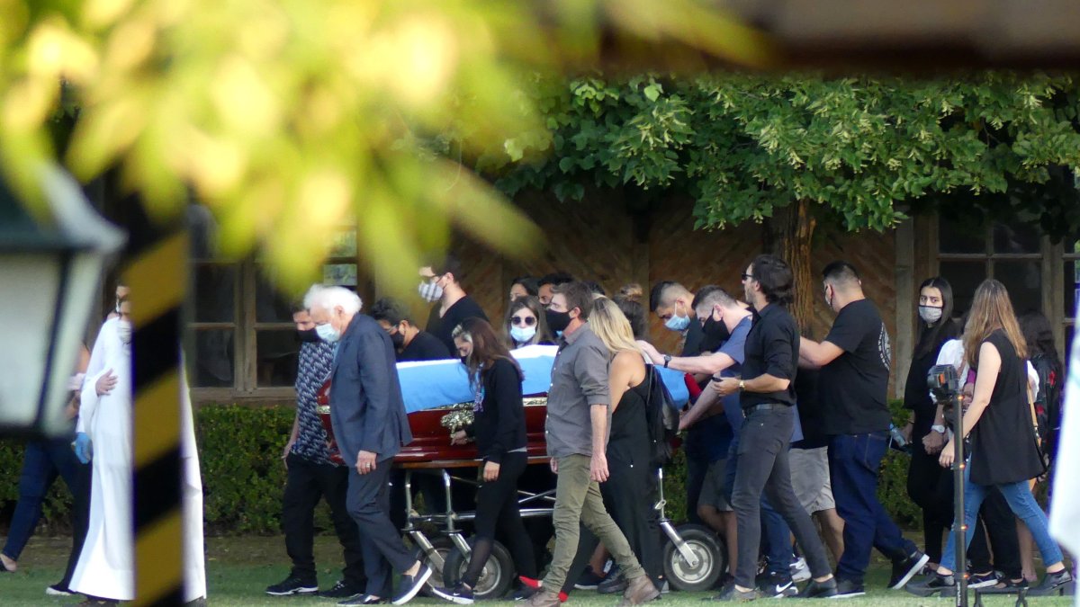 Muchas dudas rondan la muerte de Diego Armando Maradona.