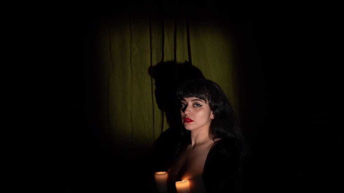 La cantante le da a sus seguidores una probada de lo que será su próximo disco.