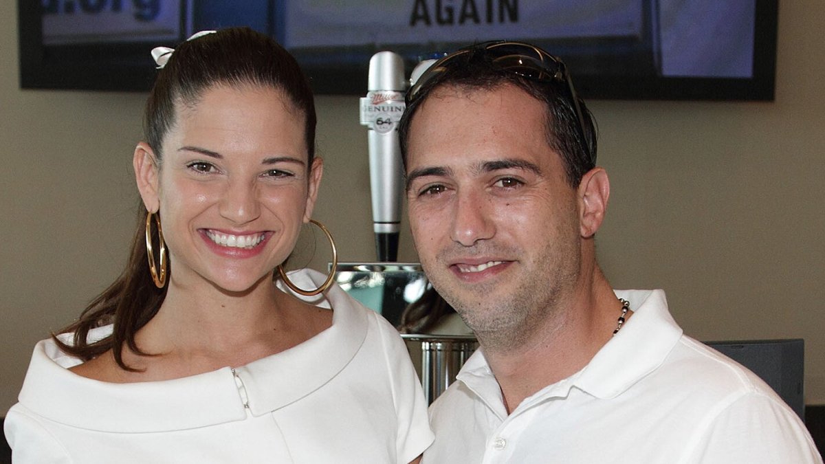 Natalia Jiménez y Daniel Trueba, sonríentes, en un evento de Emilio Estefen.