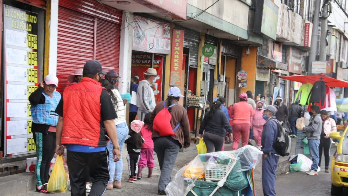 Las aglomeraciones se mantienen en la capital.