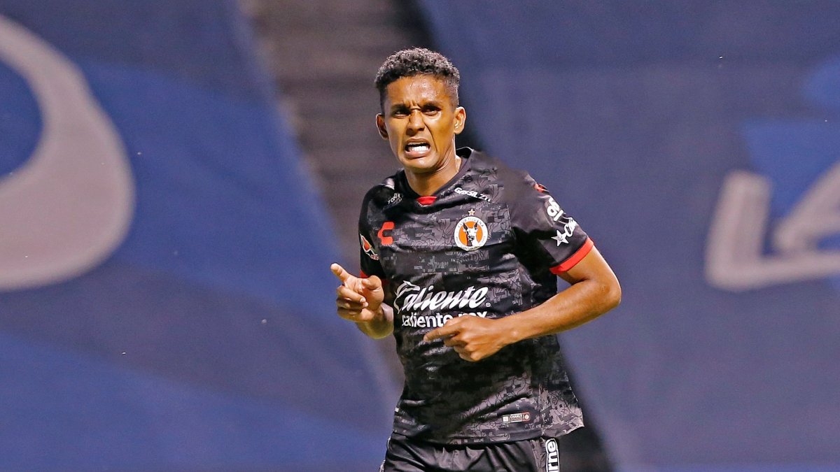 El delantero tricolor estuvo efectivo en el lanzamiento desde los 12 pasos