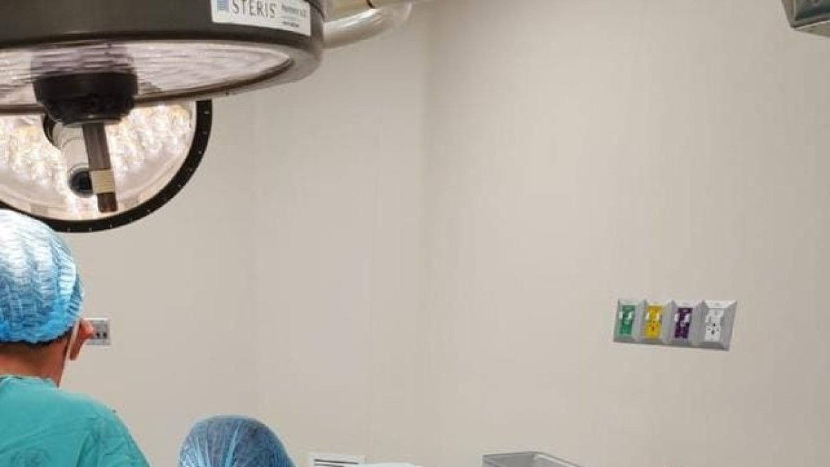 Protegidos. María Gabriela y Pedro se muestran alegres con la llegada del primogénito de la familia.