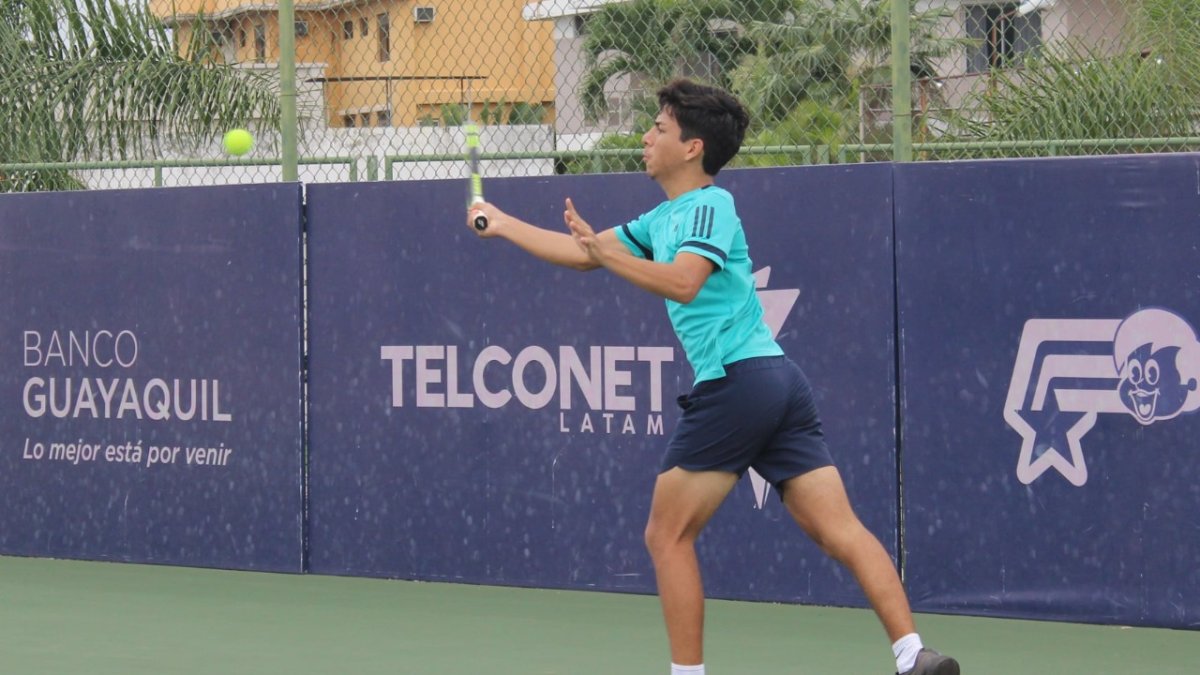 Clasificatorio. Alrededor de 30 tenistas disputaron el fin de semana el Selectivo.