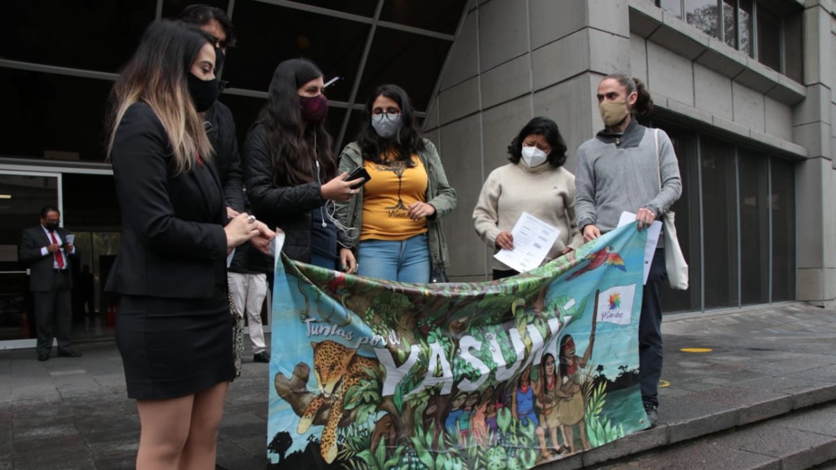 Investigación. El colectivo Yasunidos pidió que se investigue la invalidación de firmas para la consulta de 2014.