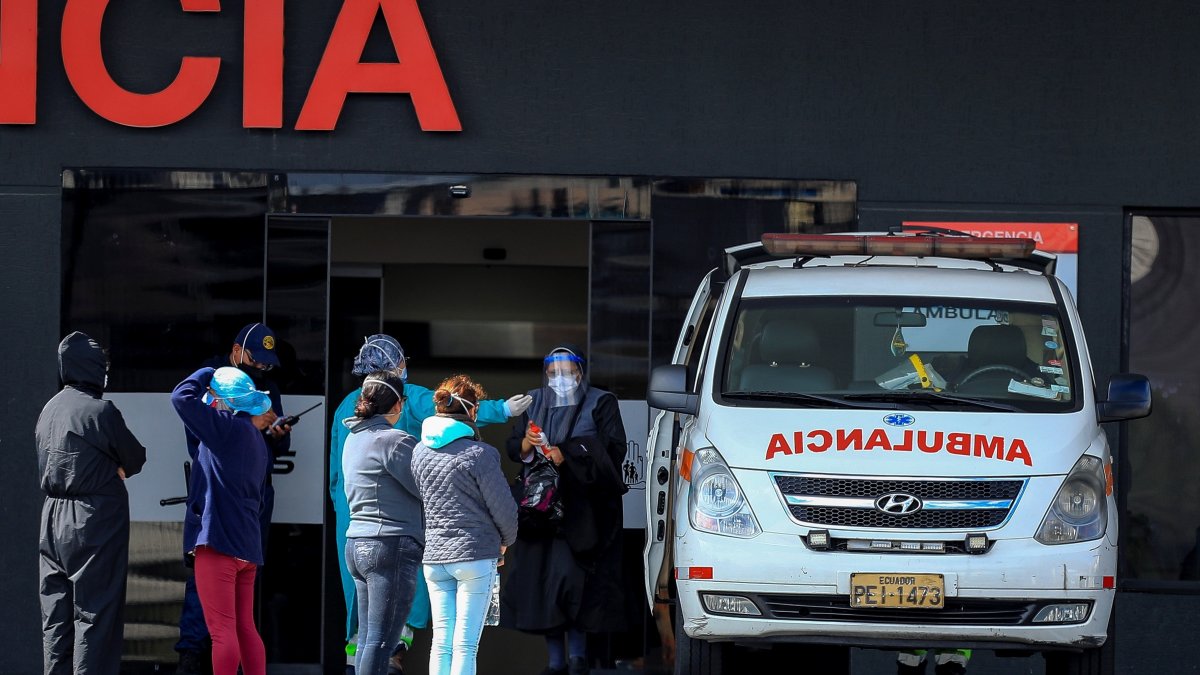 Ecuador experimentó un repunte de más de 3.000 contagios el pasado fin de semana, si bien al inicio de la actual se ha reducido el número de casos a 275 nuevos el lunes y hoy esos 579.