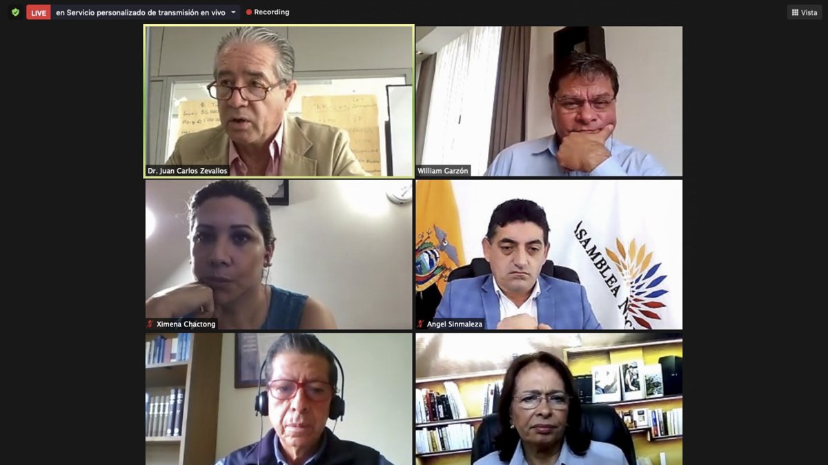 El ministro de Salud, Juan Carlos Zevallos, compareció el pasado lunes a la Comisión de Salud.