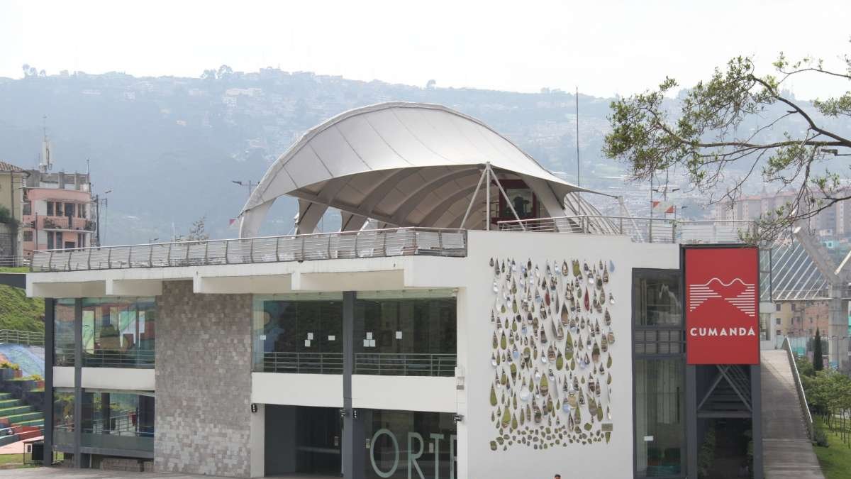 Hasta 2014, el espacio sirvió como una terminal terrestre.