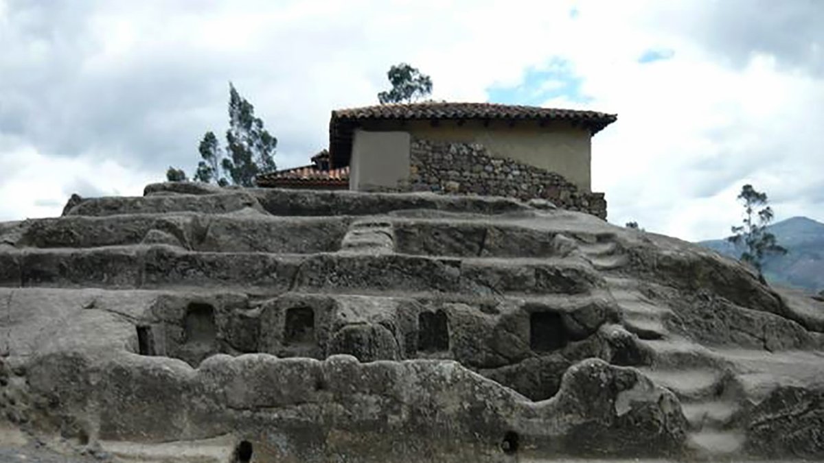 Patrimonio. En el Baño del Inca, los hombres llevaban encomiendas y correos del inca durante el Tahuantinsuyo.