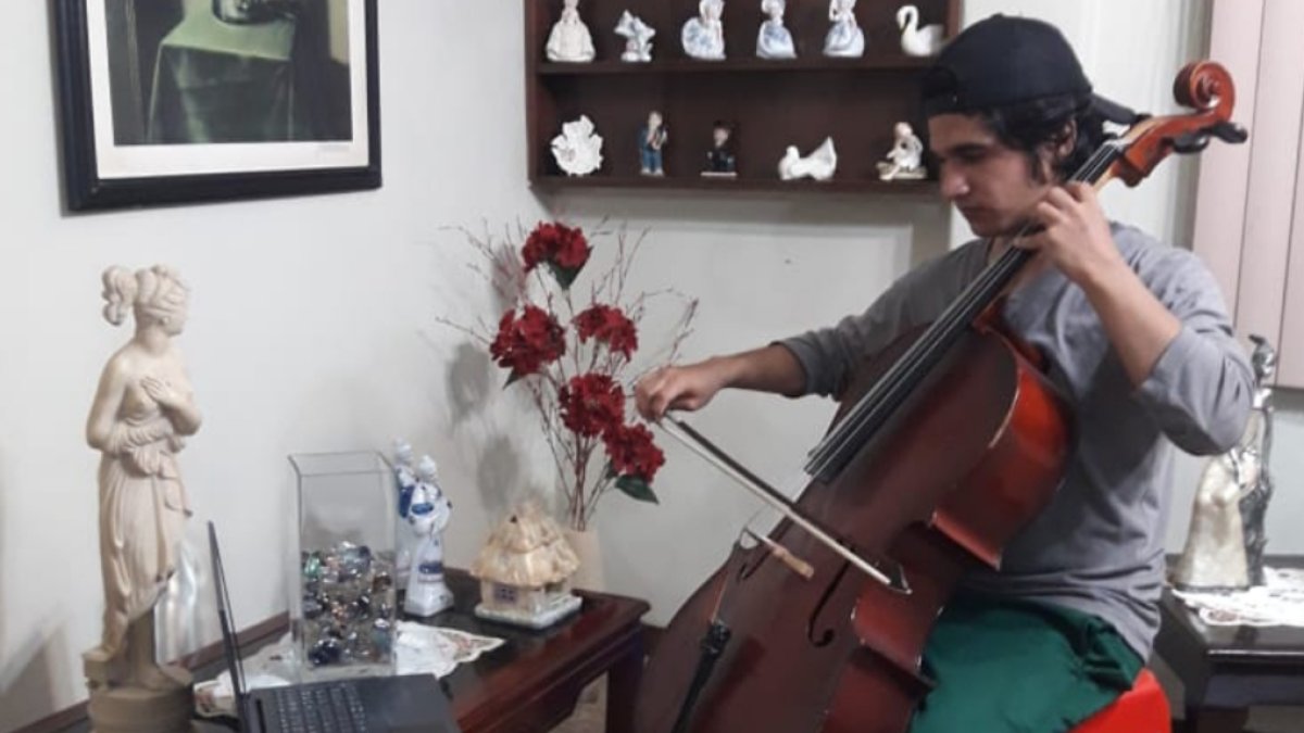 Cristhian Murillo es un estudiante de Música que también vive las dificultades de hacerlo en modalidad virtual-