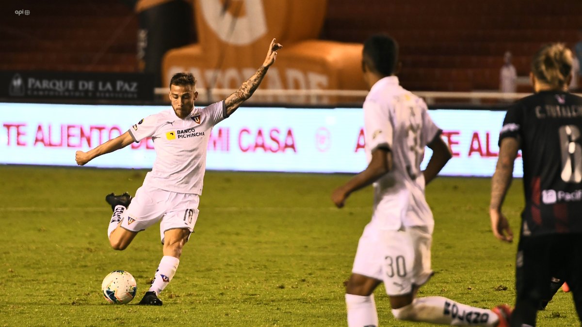 El argentino Ezequiel Piovi se convirtió en pieza clave de Liga de Quito. Llegó con la dura tarea de reemplazar a Antonio Valencia en el medio campo del cuadro universitario.