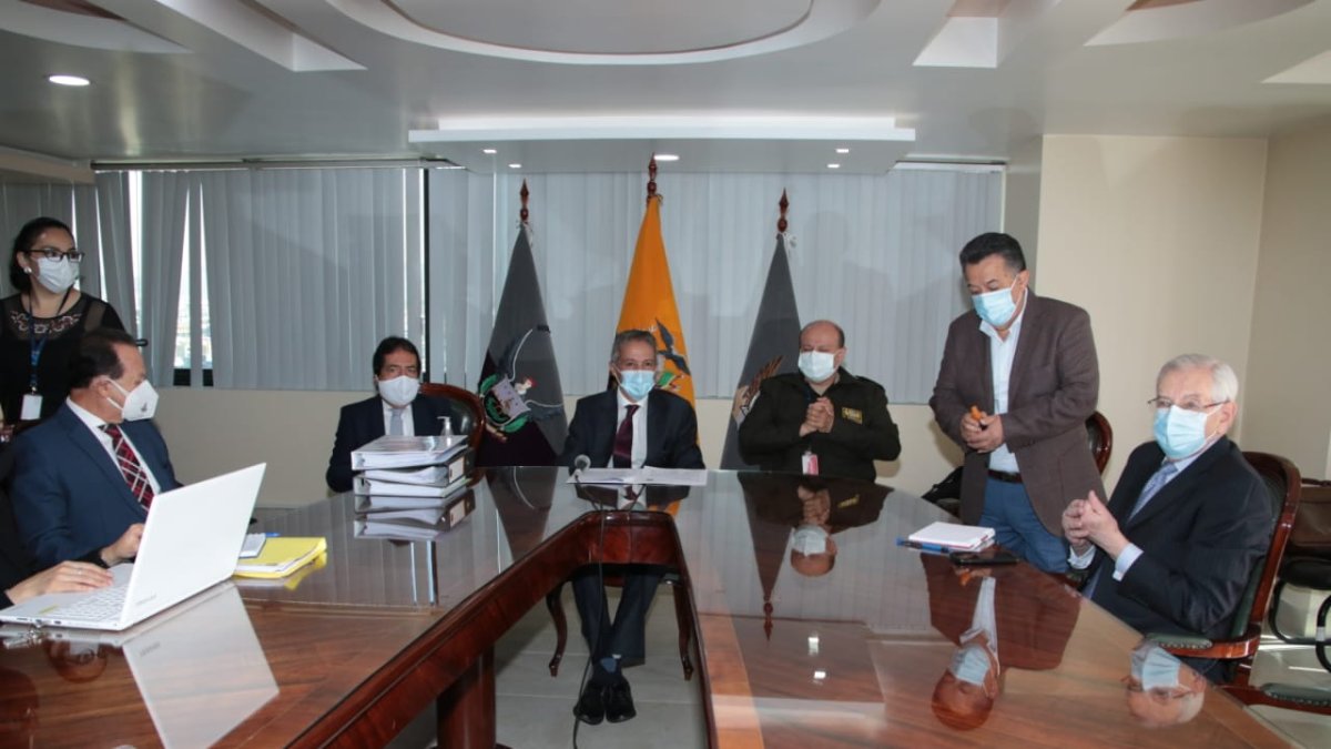 Varios integrantes del Isspol acudieron al encuentro.