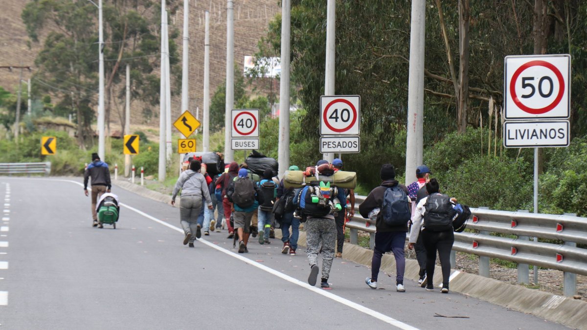 El cierre de fronteras por la pandemia de la covid-19 no ha impedido en el último tiempo un creciente movimiento migratorio de venezolanos por la región, lo que algunos han atribuido quizás a las pasadas elecciones en Venezuela.