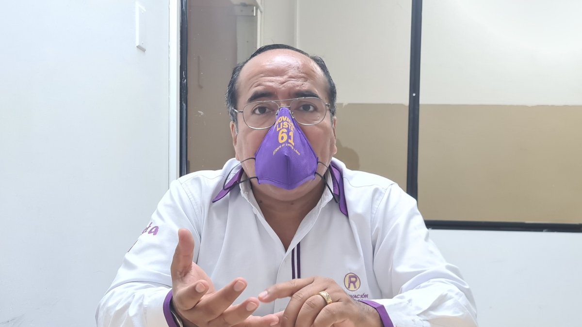 El candidato es docente investigador tecnológico y presidente del Colegio de Analistas.