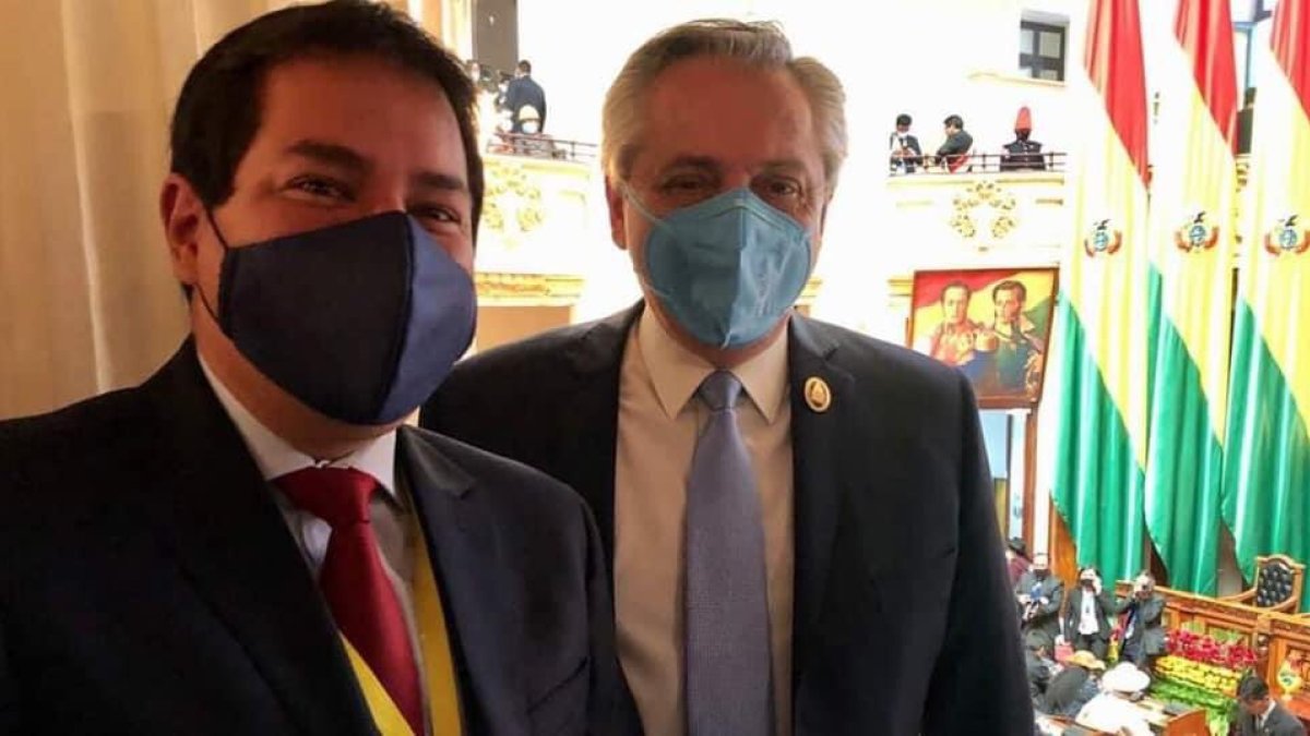 El candidato Andrés Arauz se encontró con el presidente Alberto Fernández en la posesión del nuevo presidente de Bolivia.